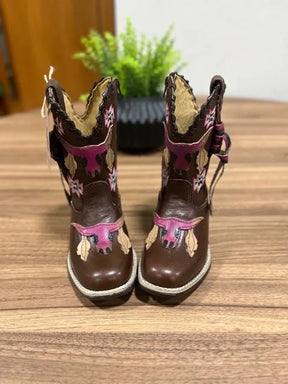 Texana Pietra Infantil - Couro Látego Marrom/Bordado Touro 3D Rosa